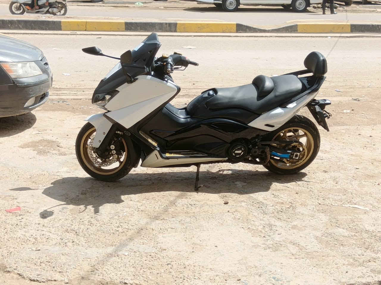 السلام عليكم شباب دراجه 14 تي ماكس والسعر خاص دراجه حلوه خير من الله بس شويه بيها نقوصات سهلات مكاني بغداد حي اور ولوياله مالاتها انا صابخهن يعني مو بلاديات وبيها صالونصه رياضي بيها تكوى بيها لايه زنون ابيض***********
