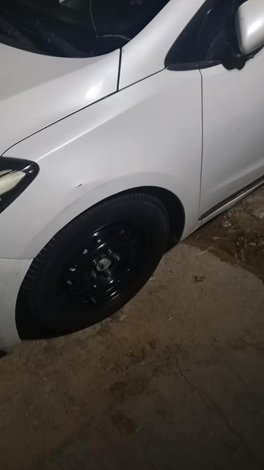 سلام عليكم 
سياره خليجي للبيع موديل 2013
مكاني نجف 
***********
السعر 106 وبيها مجال
