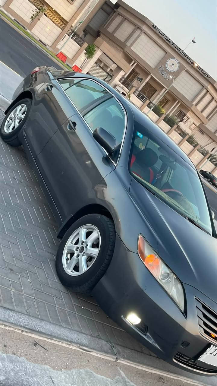 السلام عليكم للبيع كامري 2007 وارد أمريكي صبغ عام حادث جاملغ امامي وطخه جاملغ خلفي بدي شوف العين تجي وتشوفها كلش نظيف ومرتب بديها مكينه وكير شرط تبريد شغال كهربائيات كلها كامله حداديه نص عمر رقم بغداد راعيها ابغداد ويريد تحويل خلال هذا الأسبوع يعني تاخذها تحول كبل شاشه أندرويد كأمره خلفيه كشن كهرباء 
العينه (الكيجات) مرات تشكل فقط غير هذا مابيها نقص اطلع بيها وين ماتريد ونصبتها تخبل بديها صافي موس وناعمه وحلوه السعر 75 وبيها مجال كلش قليل وهذا رقمي *********** مكاني بصره
