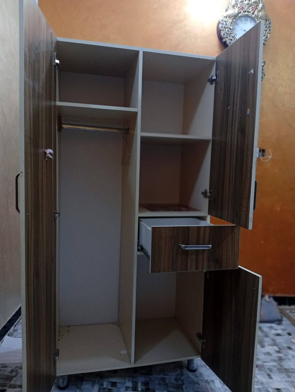 سلام عليكم للبيع كنتور تركي جديد السعر ١٤٠ وبيه مجال للاستفسار مراسلة الصفحة او الاتصال على الرقم ***********
