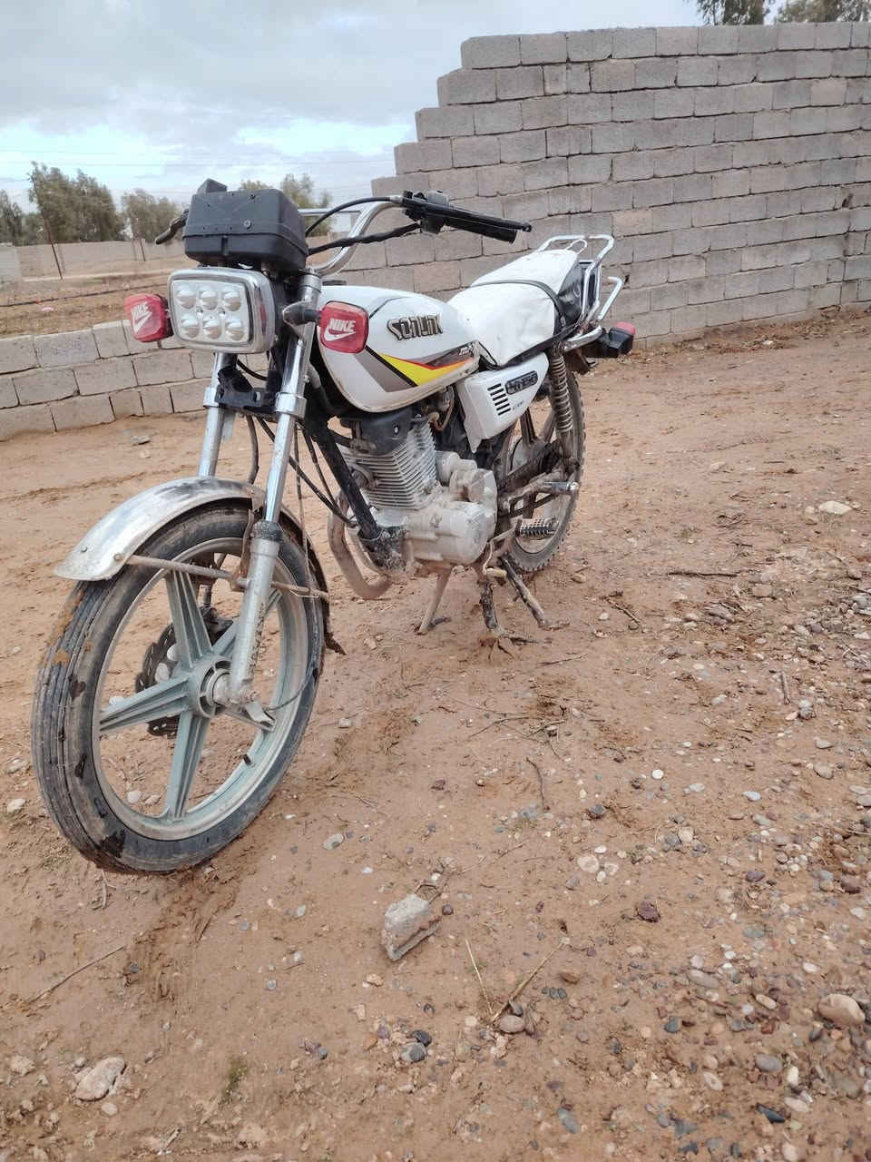 السلام عليكم موطور سيفان 2019 محرك شرط بس مبدل ولفات سل ستيل نشاط خير من الله ضفيره جديده كهربائيات بس يعوزهن ربط مكاني قاطع السبعاوين قريه الخالديه السعر 375 وبي مجال  هاتف *********** ومتواجد عل خاص
