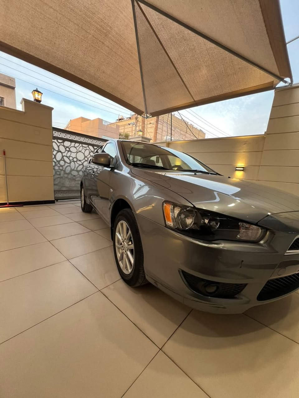 السلام عليكم
للبيع لانسر 2016 EX

مكفوله كفاله عامه

جديده جدا 

ماشيه 29 الف حقيقي 

فتحه 

تحكم ستيرن 

كامره 

وحساسات 

شاشه 

زنون

المكان السيديه

السعر 125 

للاستفسار 

***********
