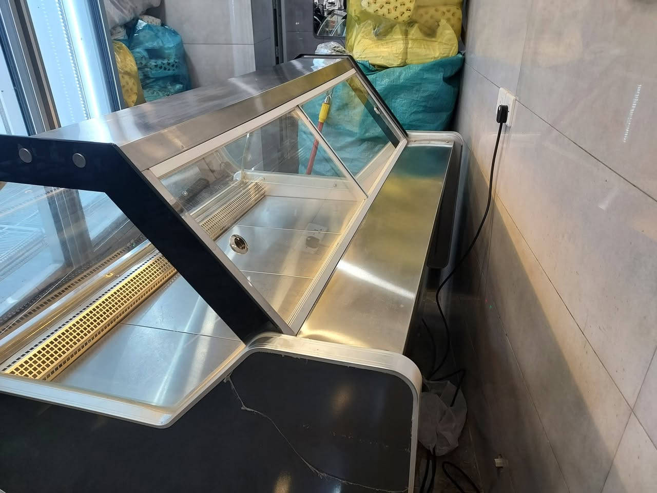 ئەم بەڕادە بۆ فرۆشتن تازەیە ٤ مانگ ئیشی کردوە 
800$
شوێن سلێمانی
درێژی ٤٩
پانی ١.٤٨


**إذا كنت صاحب هذا الإعلان وتريد حذفه لأي سبب، رجاءا أرسل رسالة إلى الدعم الفني**