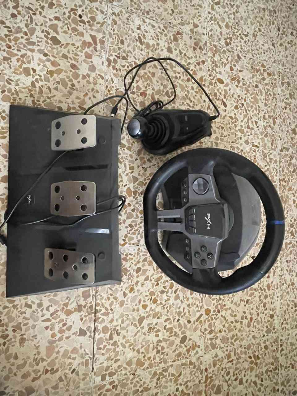 ‏الدركسون للبيع جديد السعر250 بي مجال
***********
