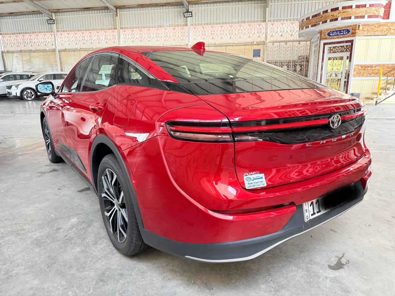 سلام عليكم للبيع كراون 2023
كفالى عامه حادثها جاملق امامي فقط سرقه 
رقم بغداد         مغلفه PPF
معروف مواصفاتها فول 

ماشيا ٢٠ الف كيلو
كشنات كهرباء 
مري شفط
فورويل
حساس امامي خلفي
بصمه 
رادار امامي خلفي 
شاحن وايرليس 
باقي المواصفات معروفه 
الاستفسار ***********&***********
