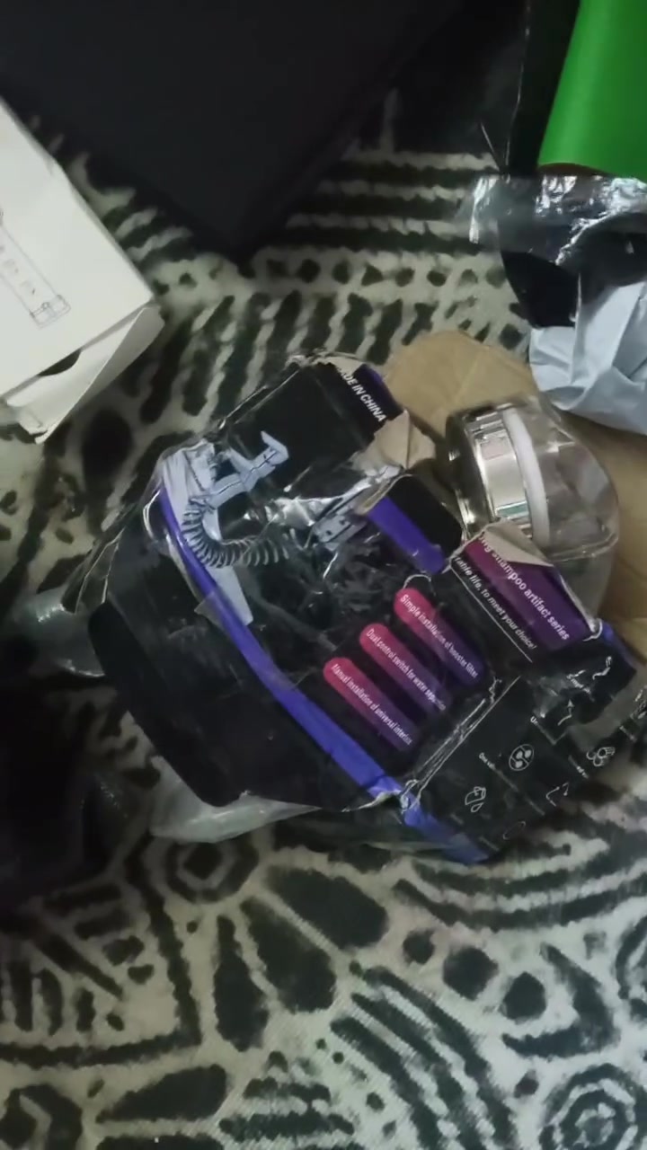 مرحبا عندي كارتونه الكتروني بيه الي تفيده ينطي سعر بيه وياخذه الي يريديتفضل خاص


**إذا كنت صاحب هذا الإعلان وتريد حذفه لأي سبب، رجاءا أرسل رسالة إلى الدعم الفني**