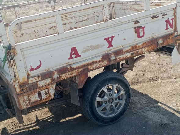 سلام عليكم ستوته دايون موديل 15 اوراق ستوته بلاديه محرك خير من الله لاتنقيص ولا تبخير شاصي مكفول من الحيم السعر مليون وميه وبيها مجال بسيط المكان ذي قار قضاء النصر هاتف ***********
