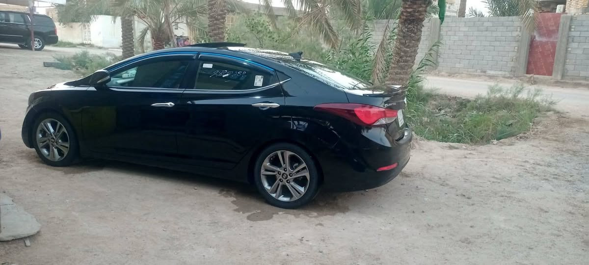 السلام عليكم النتره وارد كندي 2015 
ضرض جاملغ او بنيد تبديل بدون صبغ او دواخل 
رقم وصط مشروع واطني فول مواصفات  السياره لمتد 
للستفسار ***********

