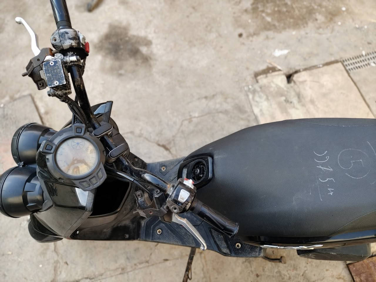 سلام عليكم
سكنس جبلي 
بيها كلجات رياضي 
سعره 800 
وبيها مجال للشراي 
رقمي ***********
