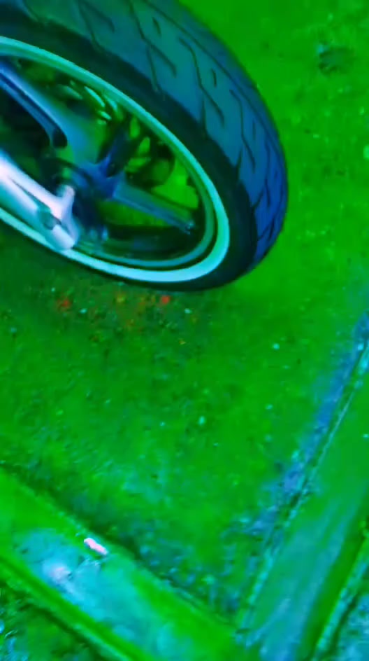 سلام عليكم دراجة بي سي اكس جيل الاول نضيفة ومكفولة وكلها شغالة كهربائيت حساسات كاملة من كلشي حجم المكينة125Cc السعر مليون و 250وبيهة مجال بسيط الرقم ***********
