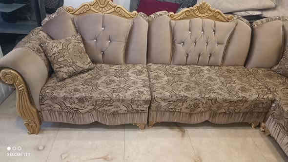 للبيع طقم ملكي متل الجديد ١٢ نفر ب٣٩٠ الف للتواصل ***********
تواجد اربيل
