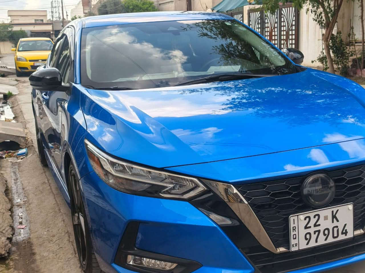 السلام عليكم 
سنتره موديل 2023
فول مواصفات ما عده البني راما 
بأسمي تحويل ثاني يوم 
فئة SR
رقم شمالي 
مكاني واسط ومتواجد بغداد 
سياره نضيفه كلش كلشي ع وضع الشركه 
***********
