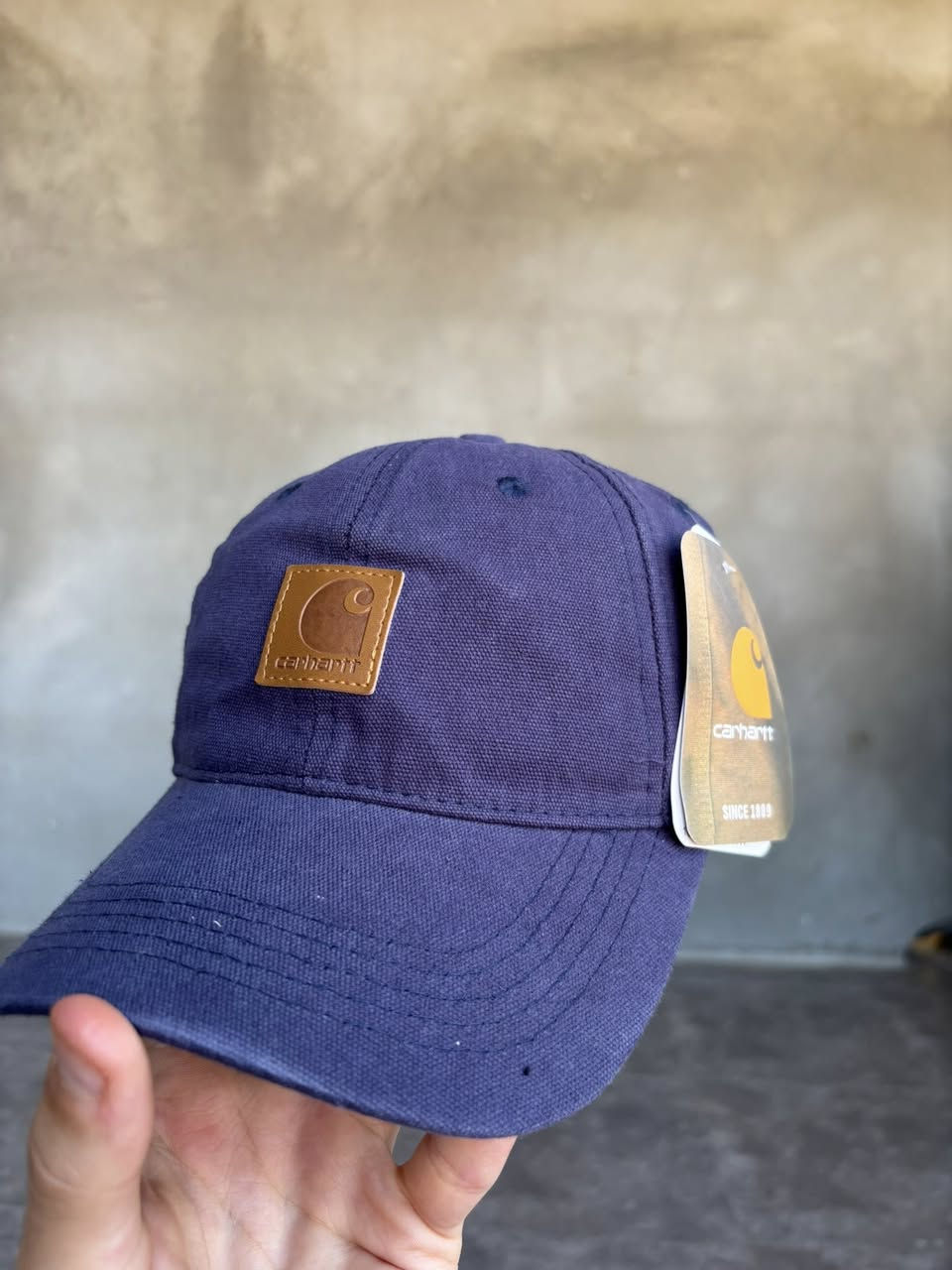 شفقة كارهارت راقية كمية قليلة
متوفرة مع التوصيل 
***********
