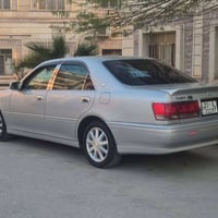 للبيع تيوتا كراون 2002. سعر 139$وبيه مجال  اللون          سلڤري😊.   وا...