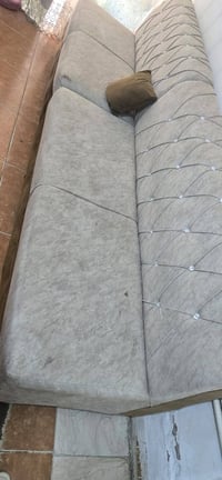 اغراض مستخدمة بأسعار مناسبة بغداد الرقم ٠٧٧٧٠٥٧٢٣٩٤