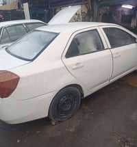 جيلي • ٢٠١١ • بلا مكينة