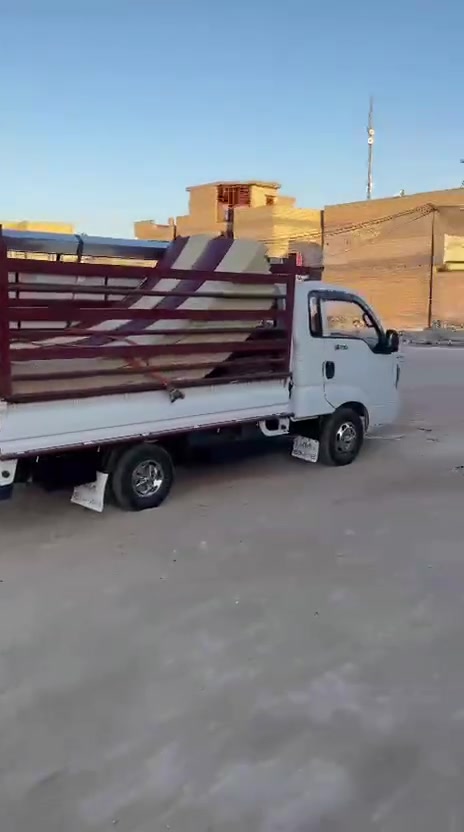 يا الله بيت للبيع في كربلاء طويريج على طريق الزوار طابو صرف مكان تجاري تريده سكن تريده موكب المساحه 250  البيت كامل على اخر حبايه ***********
