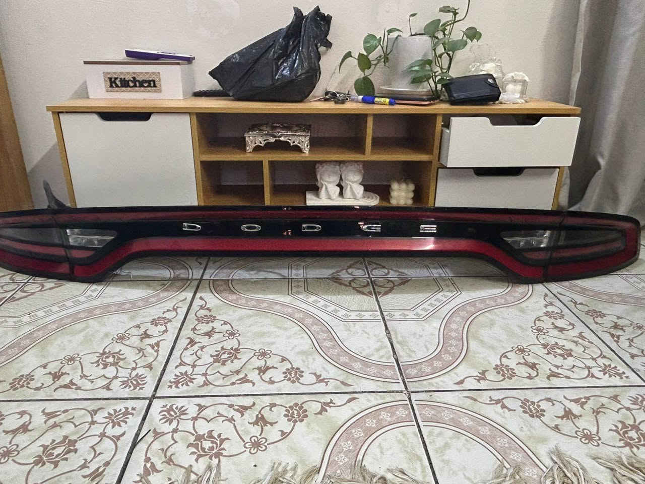 السلام عليكم بك لايت مع المسطرة جارجر اصلي تفصيخ المسطرة سعرها ٢٤٠ الف والبك لايت التك الواحد ١١٠ الف موبايل *********** بي واتساب
