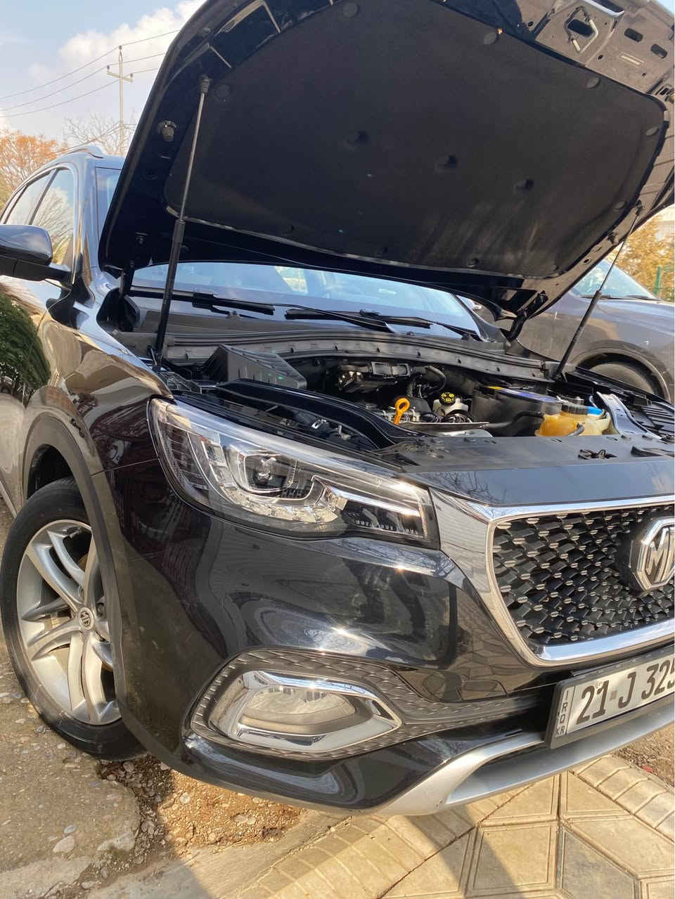 ام ج HS مەکینە گەورە ٢٠ تۆر  مودیلی ٢٠٢٢ فول فول موسەفات بە دوای نەقسی موسەفات مەگەری ٣٢ کم رۆشتوە زەمانی تاوەکو ٢٠٢٨ گیر ومەکینە وکارەبایی تەنها دەرگای دوای سایەق ساردی هەیە یەک دەستە نرخی ١٤٢ گەلا  بۆ پەیوەندی *********** سلیمانی السليمانية, العراق
