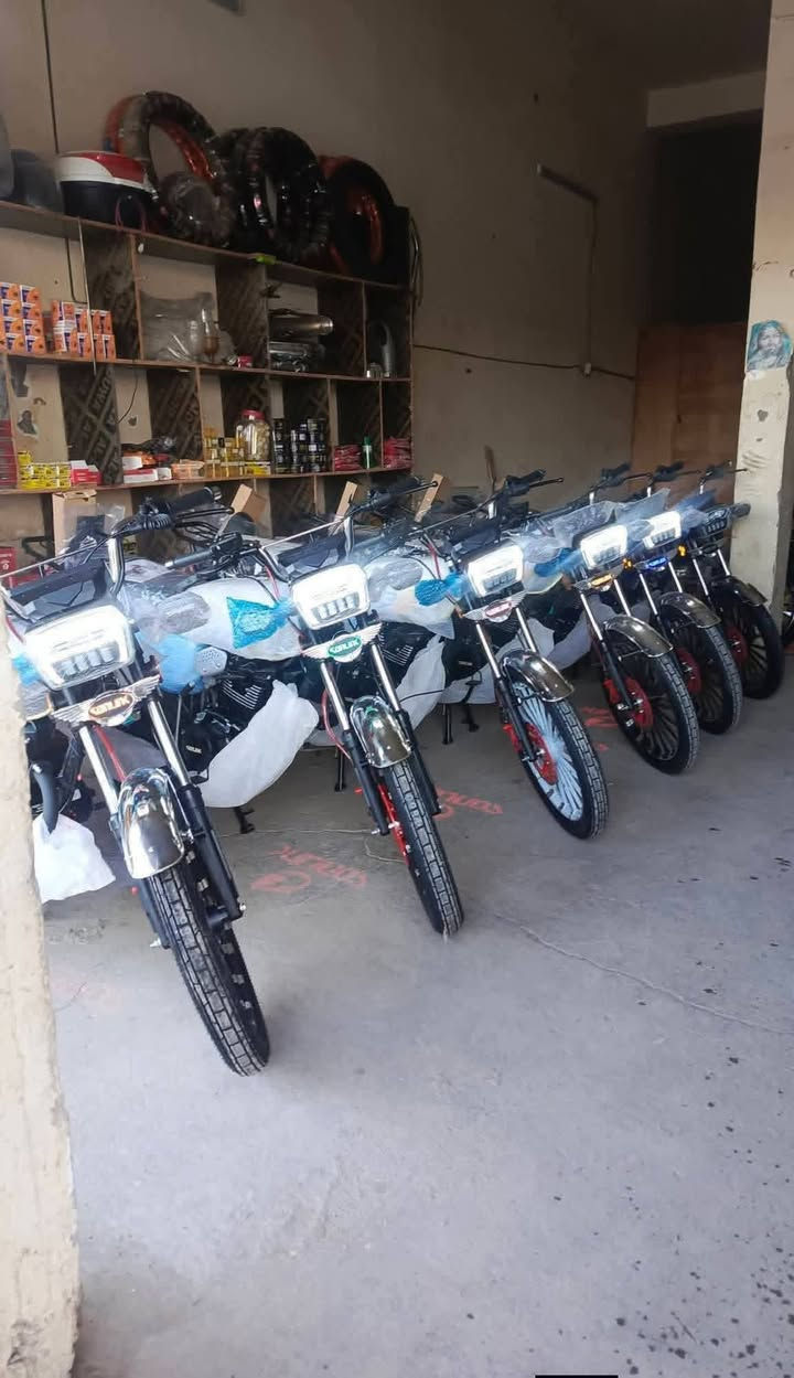ياالله //الأخوين للدراجات 🛵

الإستفسار ***********☎️☎️***********  
وصل الجديد وزيروو 
📍التايكرر ال 25 دشبول يعرض فديوو بلوتوث 🟩
ٕ🚫 موجود جميع الالوان الأصلي 
📍التايكرر ال 25 دشبول الايباد الحديث 🟨
📍السيفاان ال 25 الاسووود، دشبول الايباد 🟦
📍النامة ال 27 الاصلي مواصفات شلااامجة 
‼️مكان ////الصويرة شارع السبيس تقاطع حي الزهورر
