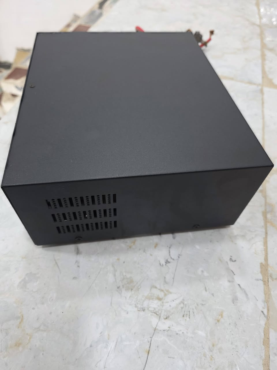 عاكس
النوع: Pure Sine Wave Inverter (موجة جيبية نقية)
نظام 12 فولت 
4 امبير 
 - آمنة جداً على الأجهزة الحساسة مثل الشاشات والمراوح والشواحن والحاسباتت
​التحكم: نظام MCU Control ذكي لإدارة الطاقة والشحن.
​الحالة: مستعملة ونظيفة (كما موضح في الصور).
​المميزات: تحتوي على مؤشرات ضوئية (LED) لمراقبة حالة البطارية، الشحن، والحمل الزائد.
​💰 السعر:
​75,000 الف دينار عراقي والتوصيل مجاني لكل محافظات العراق


**إذا كنت صاحب هذا الإعلان وتريد حذفه لأي سبب، رجاءا أرسل رسالة إلى الدعم الفني**