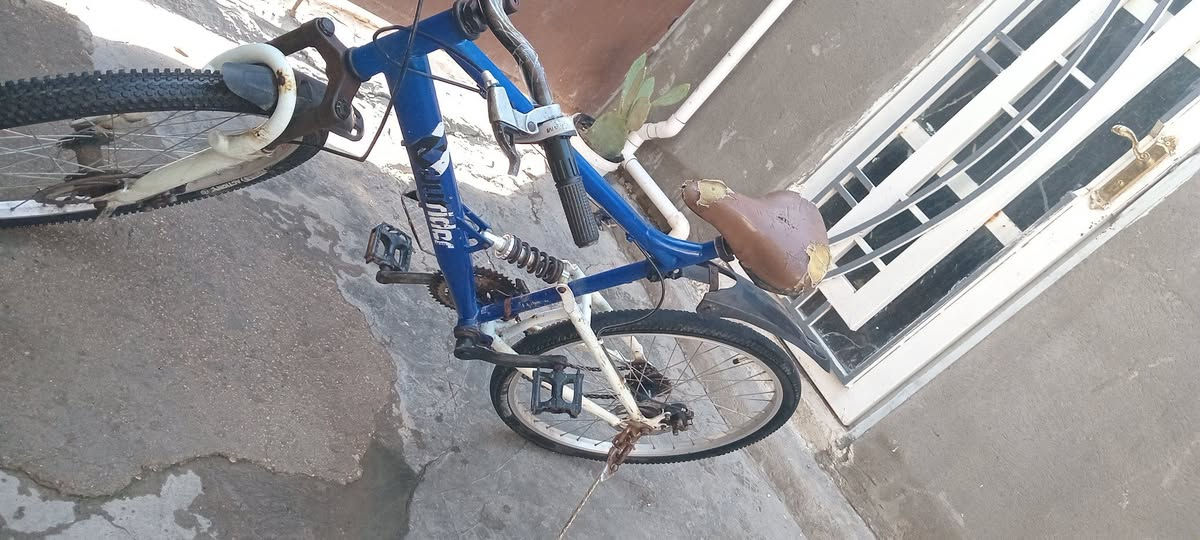 سلام عليكم ورحمة الله  بايسكل تيمو لبيع حجم(26) +دبالات شغاله عنوان كربلاء المقدسه بايسكل جديد سعر(60)بي مجال


**إذا كنت صاحب هذا الإعلان وتريد حذفه لأي سبب، رجاءا أرسل رسالة إلى الدعم الفني**