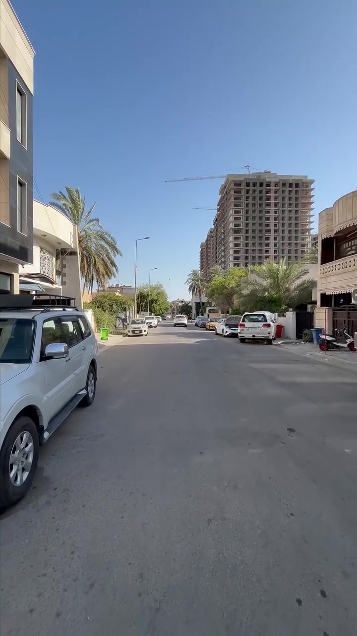🏡 شقتان للإيجار بسعر تنافسي – اليرموك

📍 الموقع: فوق ماركت فصول الأربعة / اليرموك

تتوفر شقتين للإيجار بمواصفات مميزة وتصميم عملي يناسب العائلات:

✅ غرفتين نوم لكل شقة
✅ صالتين (صالة استقبال للضيوف + صالة معيشة للعائلة)
✅ حمام
✅ مطبخ مفتوح على الصالة
✅ منور يوفر تهوية وإضاءة طبيعية ممتازة
✅ موقع حيوي قريب من جميع الخدمات

✨ تصميم عملي ومساحات مريحة تلبي احتياجات العائلة

📞 للاستفسار والحجز:
***********
***********

موقع الشركة: اليرموك/ الفرع الثاني خلف التفاح الاخضر

#عقارات_اليرموك #بيع_و_شراء_العقارات #مستثمري #نادي_اليرموك_الترفيهي #اليرموك_4_شوارع #عقارات_بغداد #مول_المنصور
