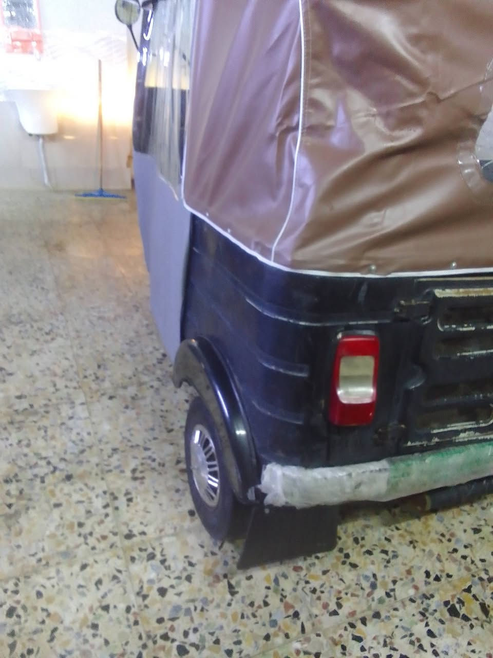 السلام عليكم تكتك مديل17 شهر 12/9خير من الله ربع مذب عليها كلها شغالة لا مكاني بغداد حي نصر تكتك بدون ارواق ابيع علة هاي لوظعية اتكفل سرقة وعشائر ودك حاسبة شوفها سعرها2900وبيها مجال قليل متواجد فيس وتساب ***********
