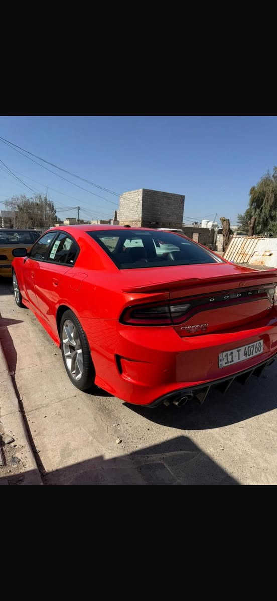 سلام عليكم
جارجر 2019 رقم بغداد بسمي 
وكالة هارلم مكفولة عده بل دعامية كد شبر بيها 
والباقي مكفول مكان السيارة بغداد 

جارجر لون برتقالي مميز 
رادار امامي
تحديد مسار 
توقف ذاتي
دركة ار بي إم 
شفتات استيرن 
كشنات تدفئة تبري 
خزن ميموري 
شاشة كار بلي 
كشنات كهربائي ام المساج 
فتحة بانوراما 
دمام بل صندوك 
كلاصات حار بارد 
من الأخير السيارة اعلى فئة GT بلاص 

السعر 275 وبيها مجال قليل 
***********
