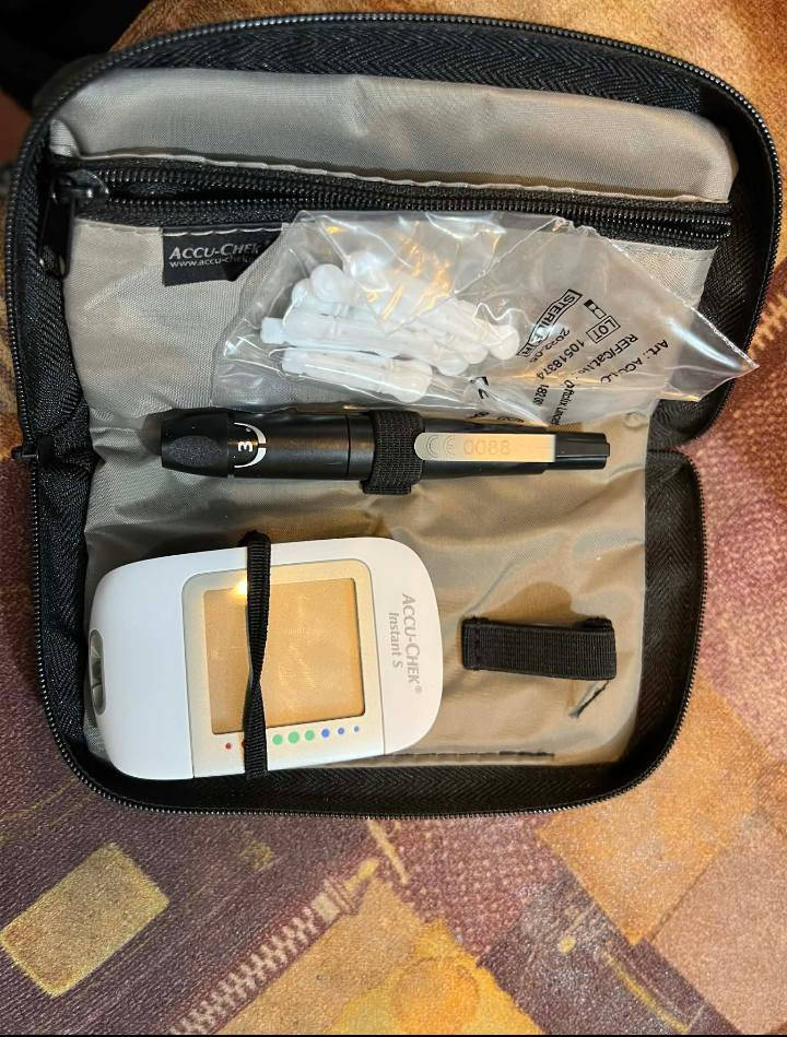 السلام عليكم
اجهزة طبيه جديدة  بسعر مناسب
ـ جهاز تبخير عدد ٢
ـ جهاز تنظيف اسنان شحن
ـ جهاز سكر الماني جديد بدون شرائح
ـ اجهزة قياس الاوكسجين والنبض عدد 4
السعر شلعه 40 الف


**إذا كنت صاحب هذا الإعلان وتريد حذفه لأي سبب، رجاءا أرسل رسالة إلى الدعم الفني**