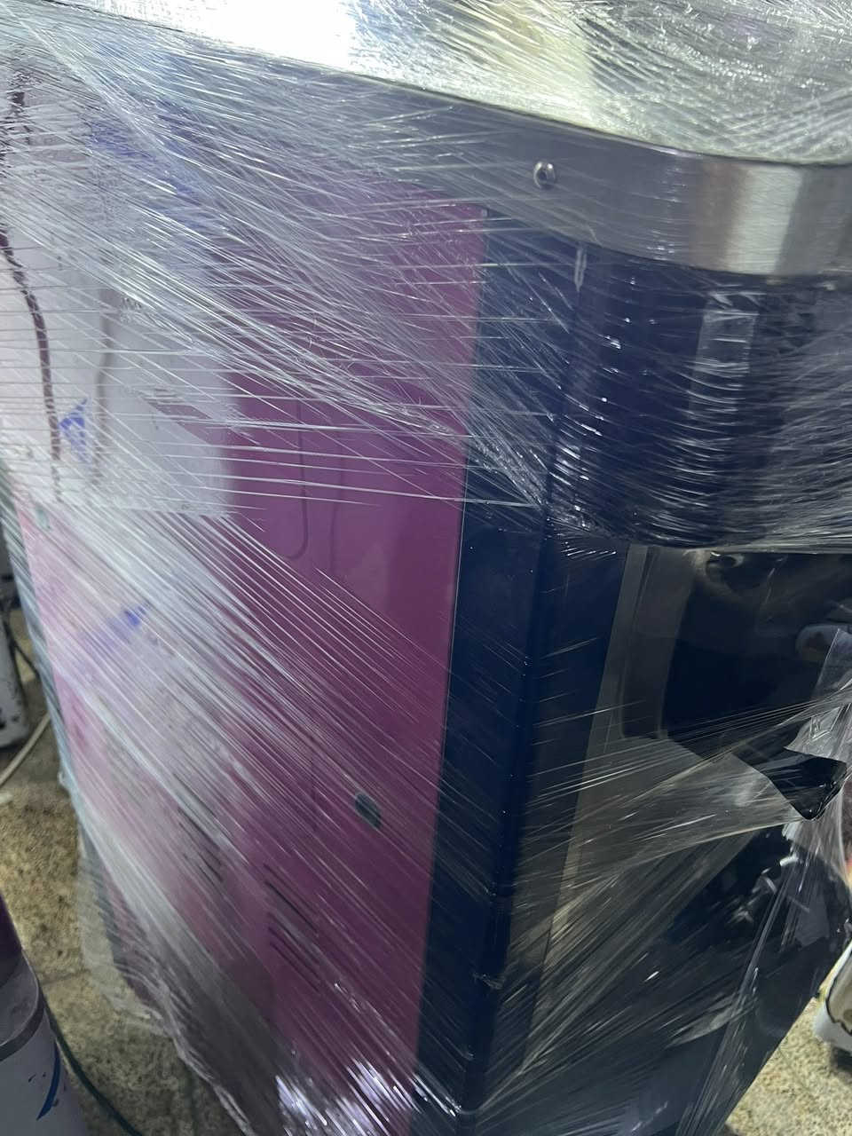 سلام عليكم مكينه سوفت سنكل فيز انبيور مديل حديث اخت جديد بلاديه برغي ما مفتوح بيه دبل كمبريسر تبريد احواض نضام ليلي جدا جدا. نضيفه مكاني بغداد لاستفسار اتصل ***********
