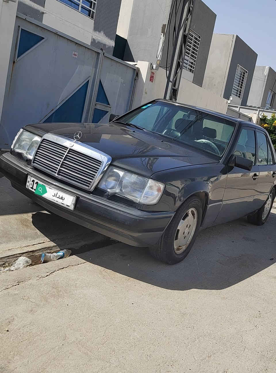 مارسيدس دب ٣٠٠ بلادي 
موديل ١٩٩٠
رقم بغداد انكليزي
داخل جلد اسود كهرباء
اوتو AUTO
مكينه  كير  حداديه تبريد كله جديد🆕🆕🆕 
تخم تاير جديد 👌 
باتري جديد👌
مكان السياره النجف
للاستفسار ***********
