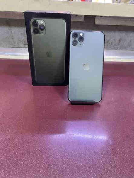 سلام عليكم يفون@11@ البيع  جهاز نضيف السعر ٢٠٠ وبي مجال تفصيل علئ رقم ***********
