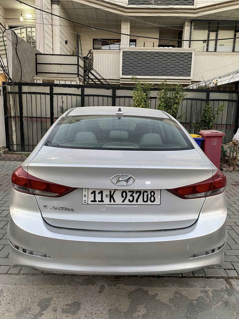 السلام عليكم
النترا 2018 وارد امريكي 
محرك 2000 دوش مكينه خير من الله 
كير اي تي 6 نمر 
مواصفات se
شاشه. اصليه 
لد زنون شاشه اندرويد 
مثبت سرعه كروس 
3 انظمة قياده يكو سبورت نورمول 
تحكم ستيرن جيهتين 
كامره خلفيه 
تدفئه تبريد خير من الله 
سنويه2028  
 رقم بغداد الجديد بسمي شرط تحويل 
موجوده صور الوارد و سونار 
حادث جاملغ فقط امامي 
مكان بغداد حي الجهاد 
هاتف ***********
السعر ١٢٣
