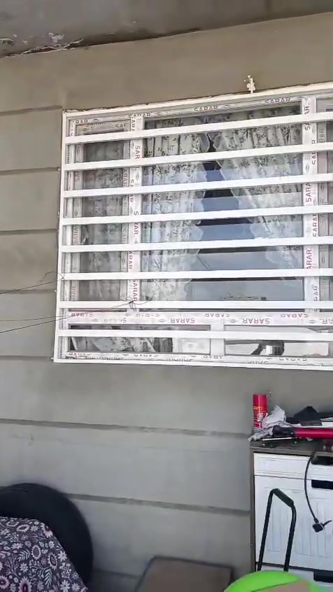 اعلان

دار للبيع في((7نيسان - رابرين)) توزيع مساحه ((250متر)) طابق واحد فول بناء حديث(( بدايه رابرين)) محتويات الدار ((2 غرفه نوم هول استقبال مطبخ حار وبارد صحيات داخلي وخارجي حديقه وكراج)) وبي بئر ماء
((السعر 47 مليون))
للتواصل يرجى الاتصال بالرقم
***********
