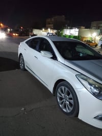 ازيرا موديل ٢٠١٤ كفاله عامه وارد خليجي سياره مامتعوبه موضحه بلصور والس...