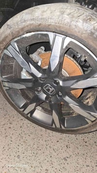 ويل سيفك ٢٠٢٥ عدد ٣ مع التايرات ماشي ٢٠٠٠ ميل السعر ٧٥٠دولار  المكان ب...