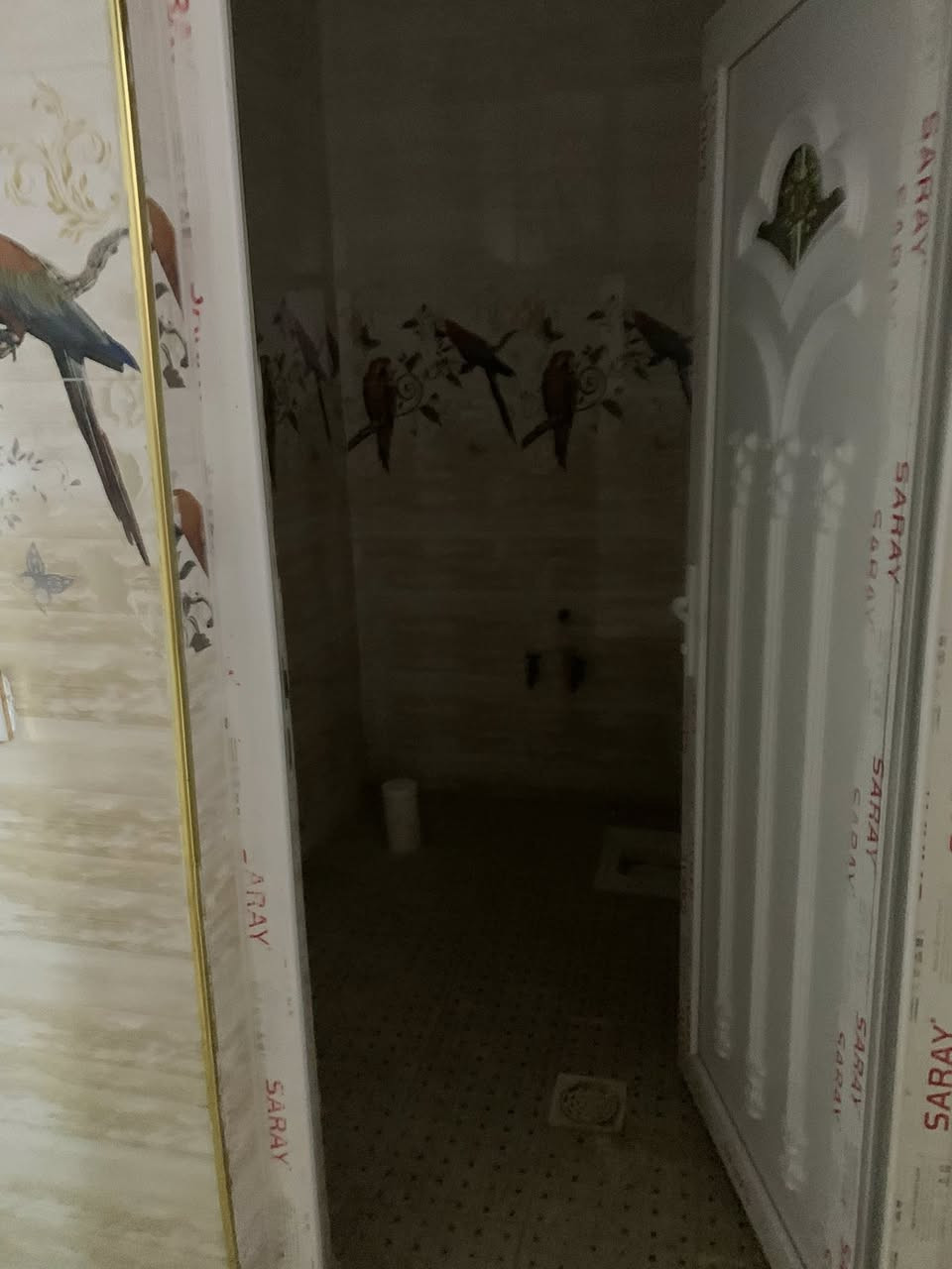 مشتمل للإيجار ١٠٠متر طابق ثاني تحرير الجاهزه قرب مدرسه لادريسي الارقم ***********
