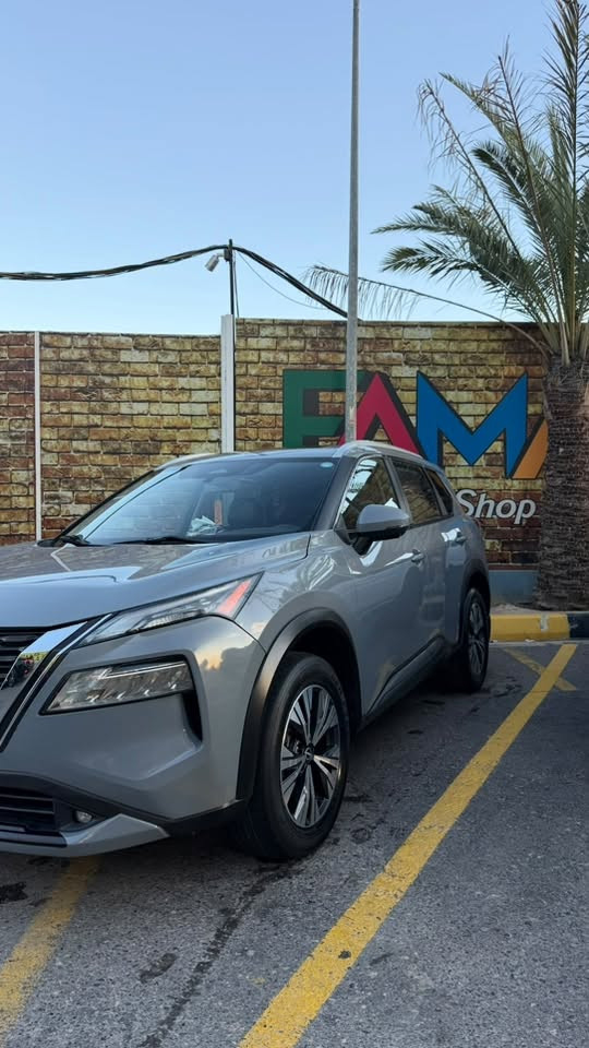 للبيع نيسان روج ٢٠٢٢ 
٣ سلندر توربو 🚀
فول مواصفات sv plus AWD
لون سمنتي 
بردات جانبيه 
كوشنات امامي و خلفي هيتر 
ستيرن هيتر 
صندوق كهربائي 
بانوراما 
٣٦٠ درجه كاميره 
حساسات خلفيه 
بدون صبغ 
سياره جاهزه ما بيها اي مصرف 
ماشيه ٤٥ الف مايل
مكان السياره/دهوك
السعر ١٧٠ ورقه و مجال للطيبين 
رقم تلفون-واتساب / ***********
