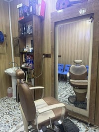 كرسي حلاقه  فاترينا عربانه حلاقه ومرايه  كلهم سعرهم 250قفل  عنوان بغدا...