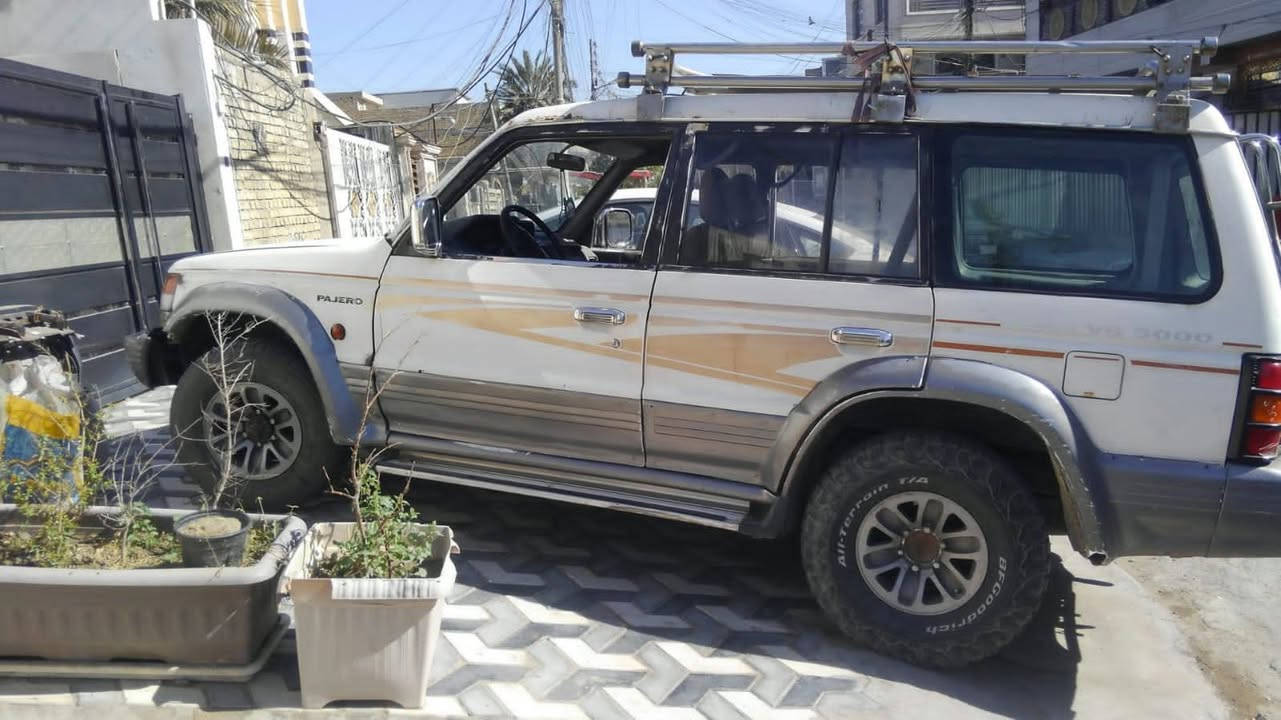 باجيرو للبيع رقم بصره خابر صاحبه اني مكلف بنشر بغداد مدينة الصدر سعره ٣٥ تلفون ***********
