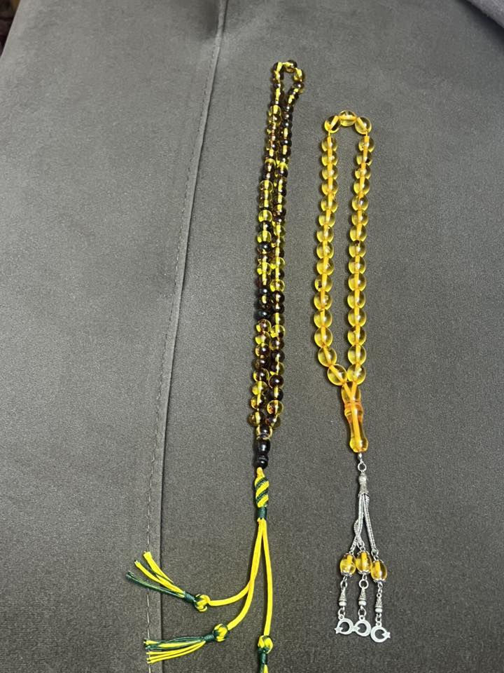 متاح سبحتين للبيع كلمن وسعره وحده بيهه حشرات *********** واتساب
