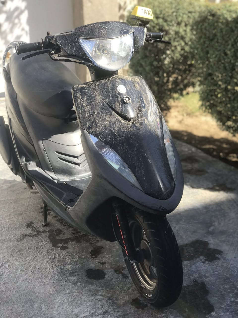 سلام عليكم. ماكس عدله ١٢٠ كفاله عامه ختم واحد ويه المكينه كهرباءيات كله شغاله عداد سرعه والبانزين شغال صارله  هواي من اطلعه سعر ٧٢٥ وبيه مجال حك الجيه ***********
