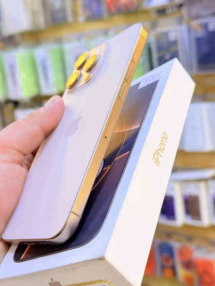 ايفون 16برو ماكس ذاكره 256بطاريه 100‎%‎جهاز بمعنه كلامه نضيف هوه جديد سوه لوان مميز ضمان وكاله ماستر يعني عربي شرق اوسط اصلي لا مفتوح ولا مصلح ملحقات كامله ضمان 5ايام من مركز سعر 1425الف قفله من الاخير 
بغداد البياع شارع عشرين مكتب ماستر للمبايل 
***********
