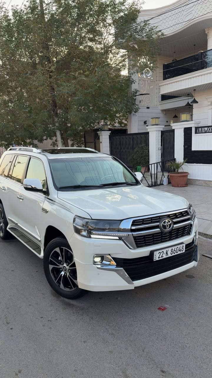 سلام عليكم
لاند كروز  2020 SAS//  GXR
محرك V6
ساز باب الاول كراند تورنك 
ماشيه 95 الف حقيقي 
فول مواصفات 
دشبول لكزز باب خلفي كهرباء +شفط 3 شاشات بلادي 
كشن سائق 3 دكمة كشنات كهرباء جلد داخل بيجي بلادي
8 ارباك تشغيل عن بعد لايتات الاسود اشارة لكزز سلايت 
سياره 2 سويج بلادي حساسات الامامي و خلفي 
السياره فول مواصفات 
محرك كير كلها بلادي برغي ممفتوح منها +كهربائيات كلها شرط 

السياره صبغ عام بدون دواخل ابد و بدون ايرباك مطاك كلها بلادي السياره بجم كلها كبس لايتات و غراض سياره كلها بلادي و دشبول بلادي كلها شرط 
السياره كلش جديده صيانة عام با شركة SAS جديد كلها 
4 تايرات جديد كلشي جديد با سياره مابيها اي نقص ابد السياره
غراض سياره بلادي كلها موجود سماعات و كتلوك و كل غراض سنويه و فحص و هزه كلها جديد شرط تحويل 

سعر السياره 450 ورقه بيها مجال بسيط 
رجاء اليه ميعجبه سياره خل لا يعلق 
رقم ***********
