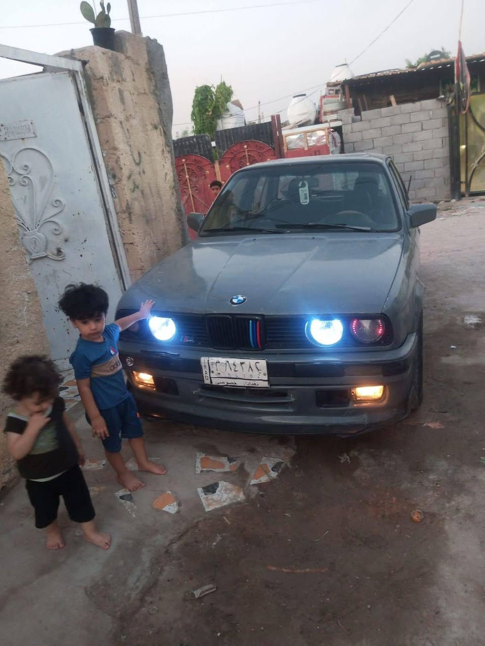 زعره للبيع موديل 1991 مكينه سته مسكر السعر25 المكان بغداد البياع
الرقم***********
