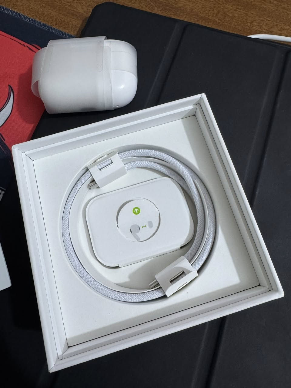 السلام عليكم ورحمة الله وبركاته
اير بودز برو 2
السماعة اصليه 
نظافة 100%
استخدام قليل جانت مخزونه
وياها كافت الملحقات
السعر 220 الف
مكاني بابل حلة
يتوفر توصيل لجميع محافظات العراق


**إذا كنت صاحب هذا الإعلان وتريد حذفه لأي سبب، رجاءا أرسل رسالة إلى الدعم الفني**