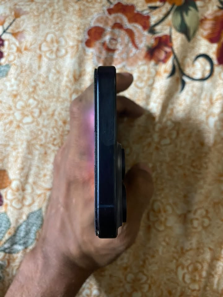 السلاك عليكم ايفون ١٥برو ماكس مبدل شاشه وبطاريه والفيس ايدي متوقف طلبو علي بل ربيعي٥٠ يسوو جهاز ٢٥٦ذامره ماستر شرق اوسط جهاز شاشه مفطره بي وشغال مابي اي عيب يخبلل لمشه تحكمه كله شغال رجاج كامره تعني نت مخابره تصال كله شغال جهاز سعره٥٥٠ وبي مجال قليل رقم راعي الجهاز مكلف بل نشر اني واتساب فقط  *********** ميعجبك جهاز لا تعلق اخويه اشكال اكو بل سوك

