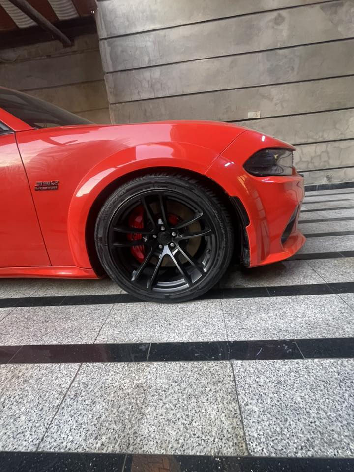 سلام عليكم للبيع او مراوس باقل /دوج سكات باك 21فول رقم بغداد تحويل ثاني يوم بسمي اللون برتقالي 🍊 وايد بدي اصل ضرر جاملغ وبنيد دواخل خياط دشبول خياط وياله بلاديه وتخم تاير جديد مكينه كير كفاله  الممشى 45مايل فجوج 6بستم  برمجه مصطفى ايكل تعديل كزوز صوت رعب مابيه دينار مصرف كامله مكمله الاستفسار ***********او وات ساب ***********
