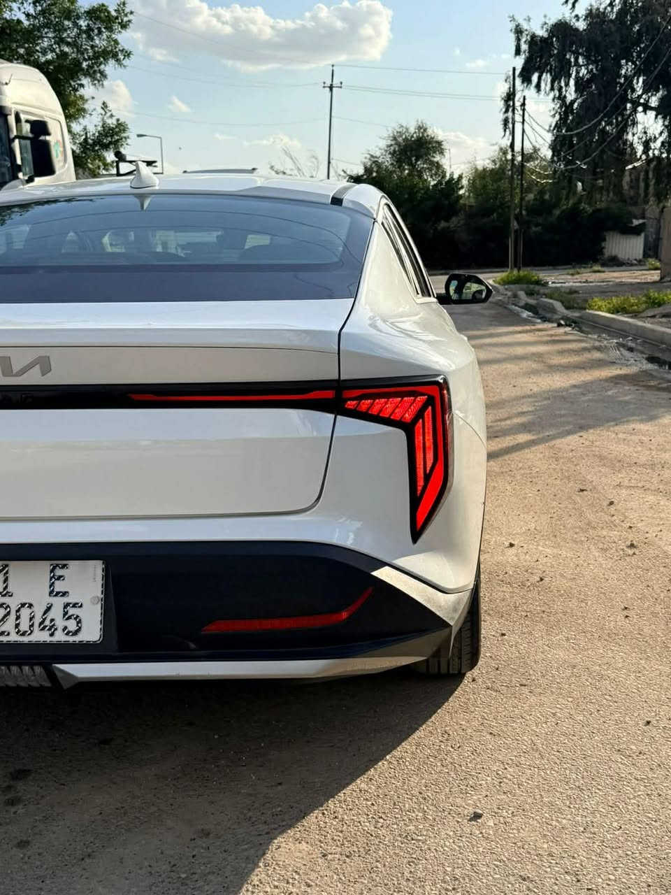 K4 2025
دخول جديد مرقم بغداد باسمي  
ممشى السياره 2500 بحاله الوكاله
بصمه وتشغيل عن بعد ودخول ذكي 
سايد بريك كهربائي 
رادار امامي وجانبي وتوقف ذاتي 
تحديد مسار وقياده ذاتيه 
جميع ايرباكات السياره سليمه
حادث السياره موضح بل صور صبغ البنيد وبارد بل جاملغ 
بدون تبديل ليبل واحد وبدون دواخل وبدون ايرباك 
مكلف بل نشر 

‭0777 501 5652‬
